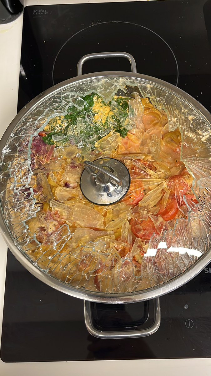 Safa Emecan tweet media