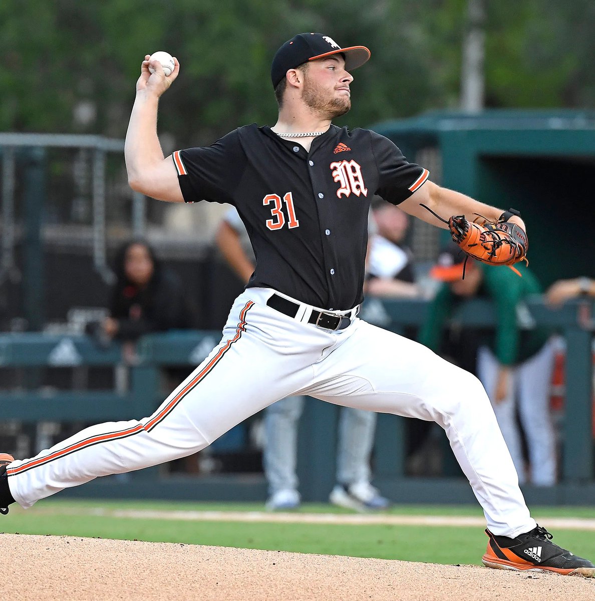 Sam_Phalen's tweet image. Gage Ziehl was the No. 14 prospect in the #WhiteSox system before the trade.

He’s now No. 20 with Boston.

David Sandlin is NOW the No. 14 in the White Sox system…but WAS No. 9 with #RedSox.

Make that make sense.