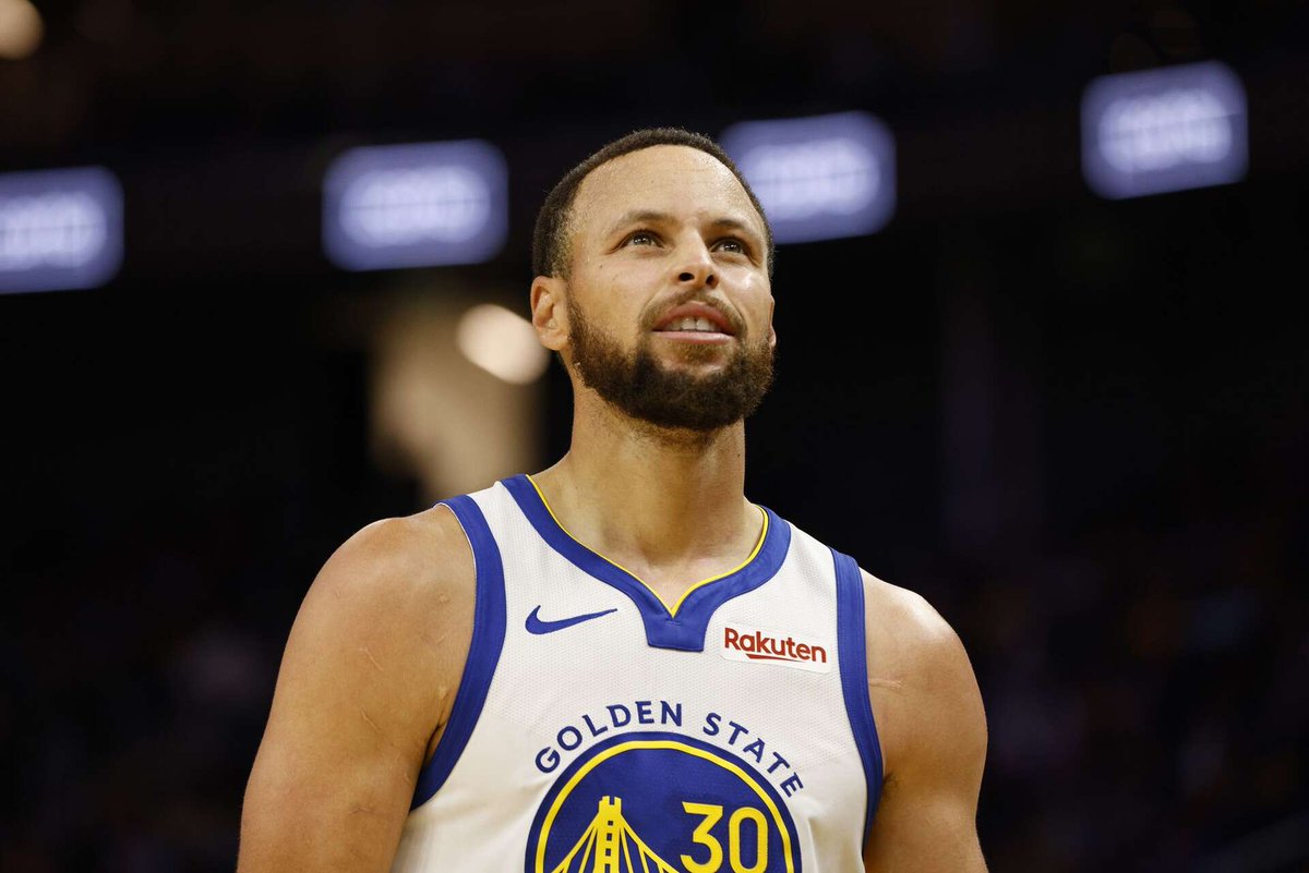 Even tho the warriors with prime curry broke one of the most prestigious records in the NBA *MOST WINS IN THE REGULAR SEASON* previously held by Micheal Jordans Chicago Bulls...Curry is still not in the GOAT debut... and that my boy is mind blowing💯