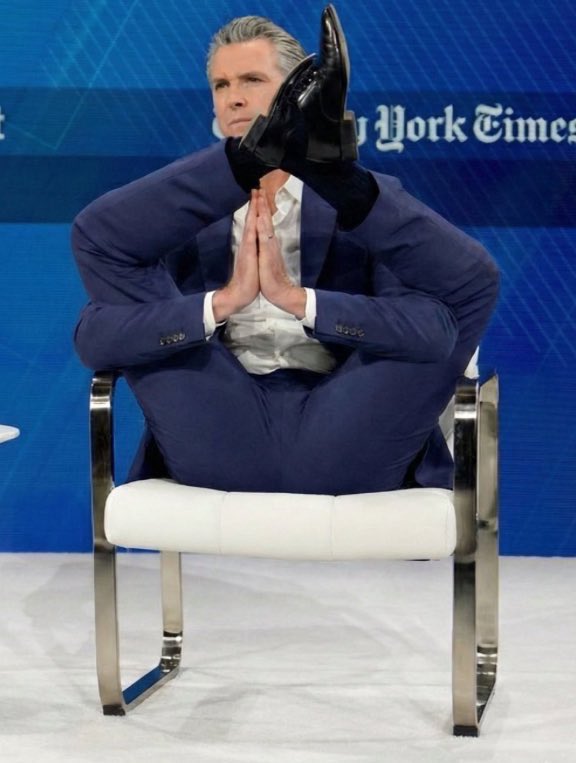 Ladies and gentlemen, and loyal fans of… questionable leadership,

We honor a bâffling individual — Governor Newscum. Yes, Governor, you’ve done the impossible: consistently turning confusion into policy, chaos into… well, still chaos, and public appearances into unforgettable