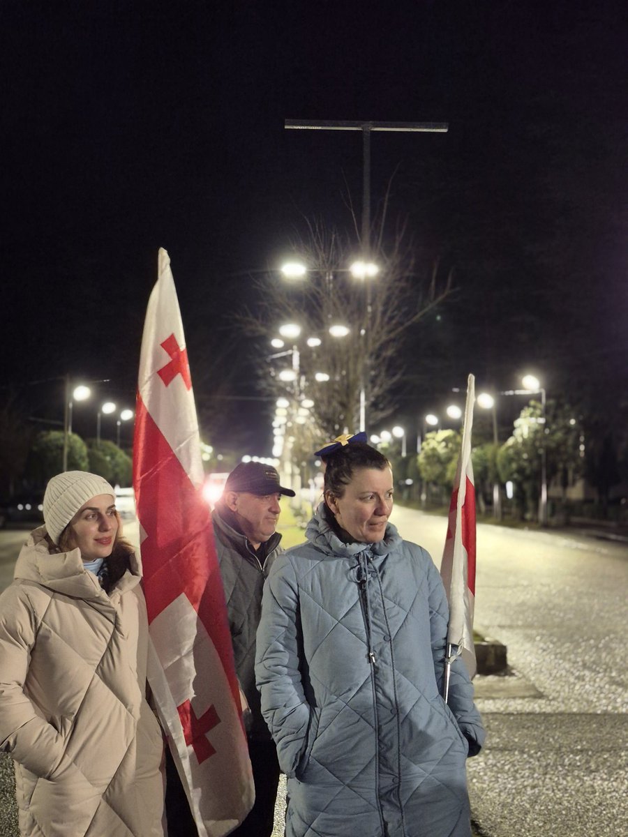 NTskvitishvili's tweet photo. Dare to Protest Everywhere!
Chkhorotsku 🇬🇪 🇪🇺 
Day 432
#Protestingeorgia 
#FreePoliticalPrisoners #standwithGeorgia 
#WeStandWithUkraine 🇺🇦 https://t.co/ak9mfV6Axq