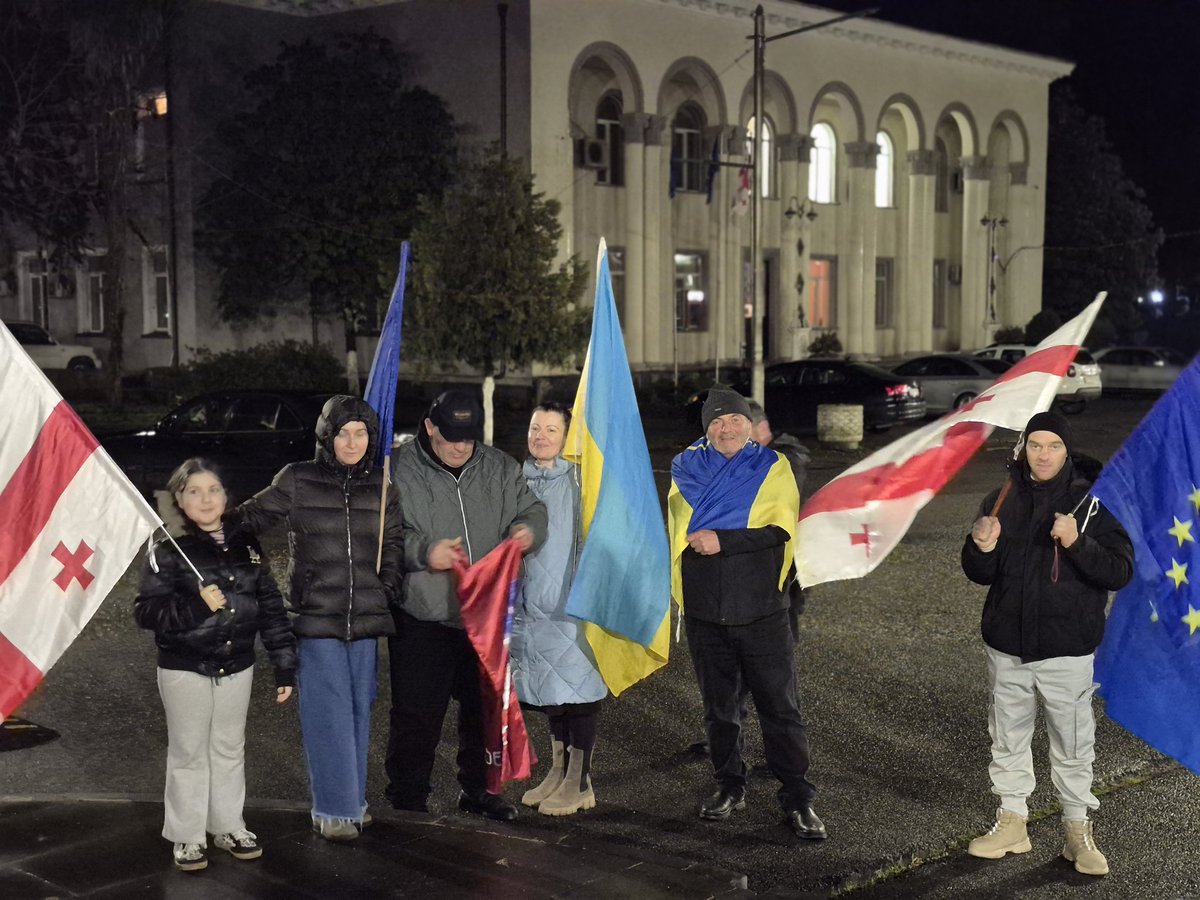 NTskvitishvili's tweet photo. Dare to Protest Everywhere!
Chkhorotsku 🇬🇪 🇪🇺 
Day 432
#Protestingeorgia 
#FreePoliticalPrisoners #standwithGeorgia 
#WeStandWithUkraine 🇺🇦 https://t.co/ak9mfV6Axq