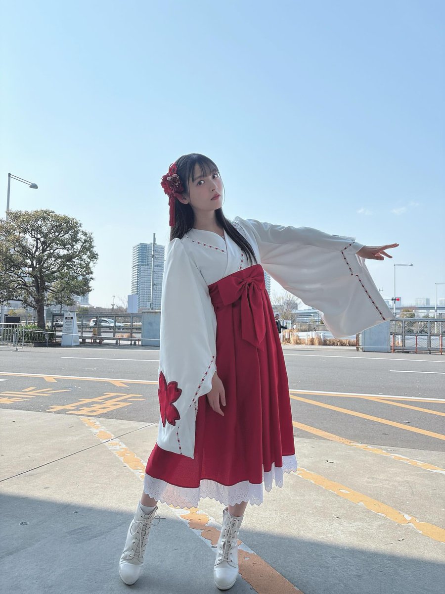 上坂すみれの服のオタク (@yoishirebito_) / Posts / X