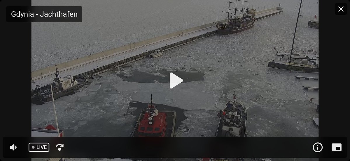 BTom1974's tweet image. ☀️Der Klimawandel schlägt mit voller Wucht zu. Erstmals seit 40 Jahren ist die Danziger Bucht wieder zugefroren.

Das im heißesten Januar aller Zeiten,
nachdem sich Europa doppelt so schnell erwärmt hatte wie alle anderen Kontinente.

CO2 Steuer wirkt.
*Ironie off