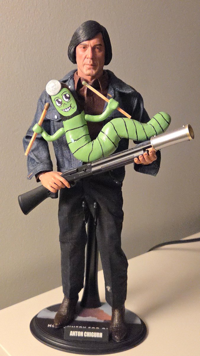 eee_ehm's tweet photo. Dr. Worm get OUT of there https://t.co/6K5SpiMJe6
