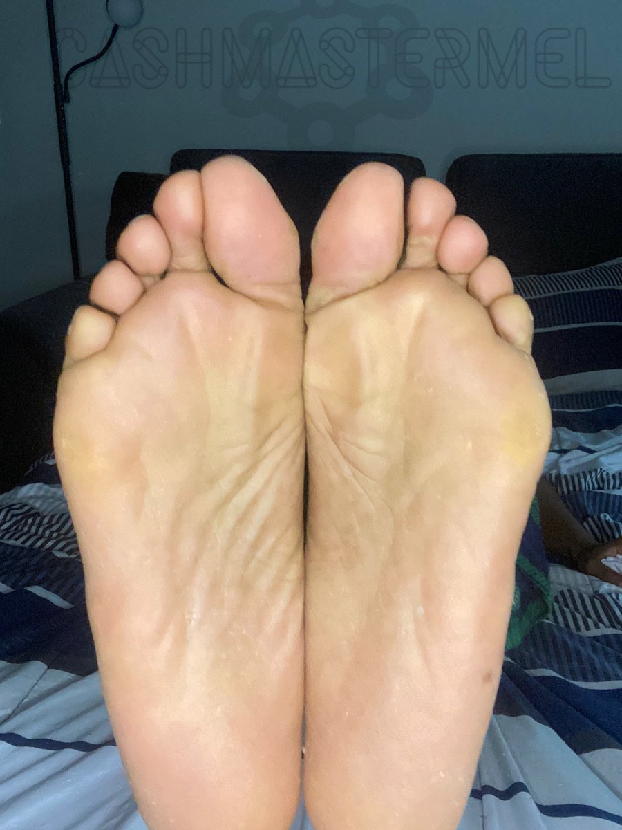 Be the first to worship masters Perfect feet Up close and personal 

This is what u desire to give in and hand over your mind &amp; wallet