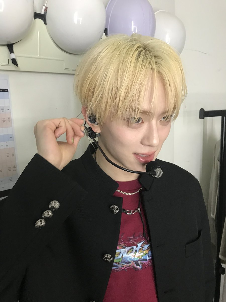 by_verivery's tweet photo. [#강민]

In a world full of love, you.

#VERIVERY https://t.co/HHBDmvCu7X