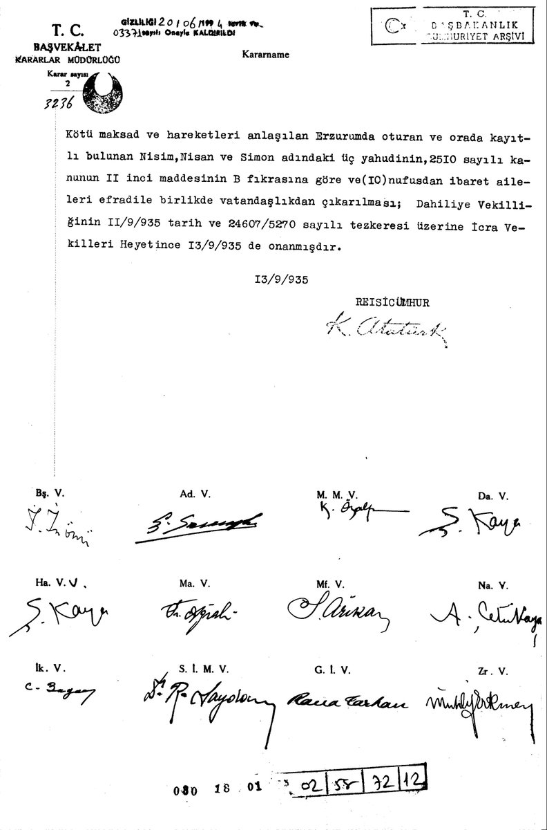 Turcomania25542's tweet photo. ✍️Selanikli Mustafa Kemal , Yahudileri vatandaşlıktan çıkartıyor https://t.co/5AIGtWfNsG