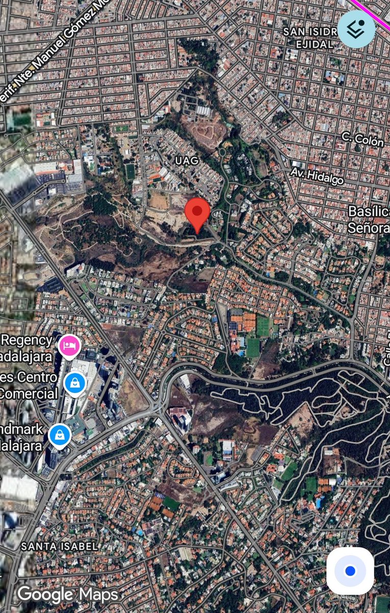 El manantial se encuentra en Zapopan, en la zona conocida como Colomos III o Bosque Pedagógico del Agua, dentro de uno de los predios adquiridos a partir de 1892 por el gobernador Luis del Carmen Curiel.
maps.app.goo.gl/bBHGuuCTrqdbXJ…