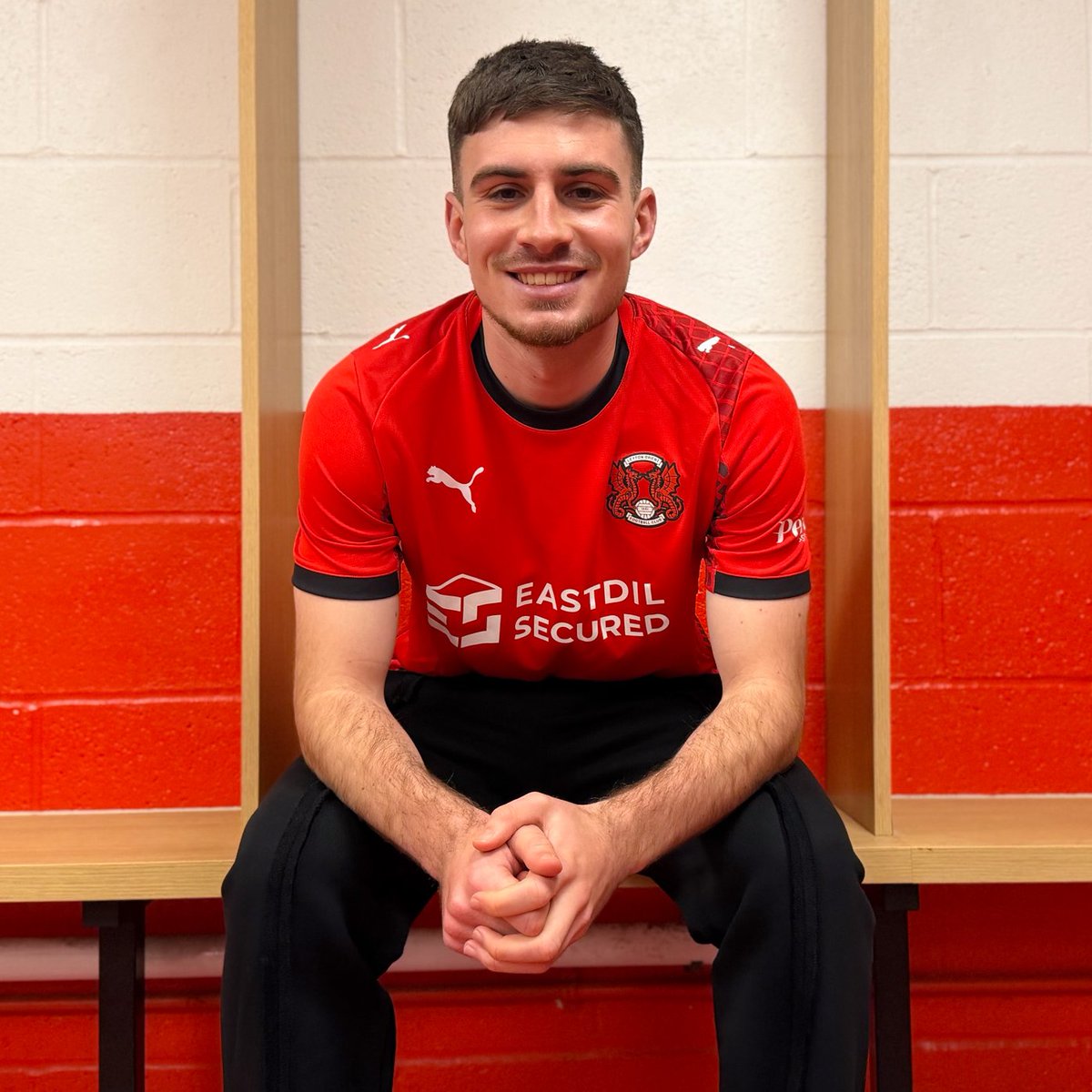 mercatosphera's tweet image. 🇬🇧 El #LeytonOrient ha fichado al lateral izquierdo inglés James Morris (24 | #Watford). Firma un contrato de larga duración.