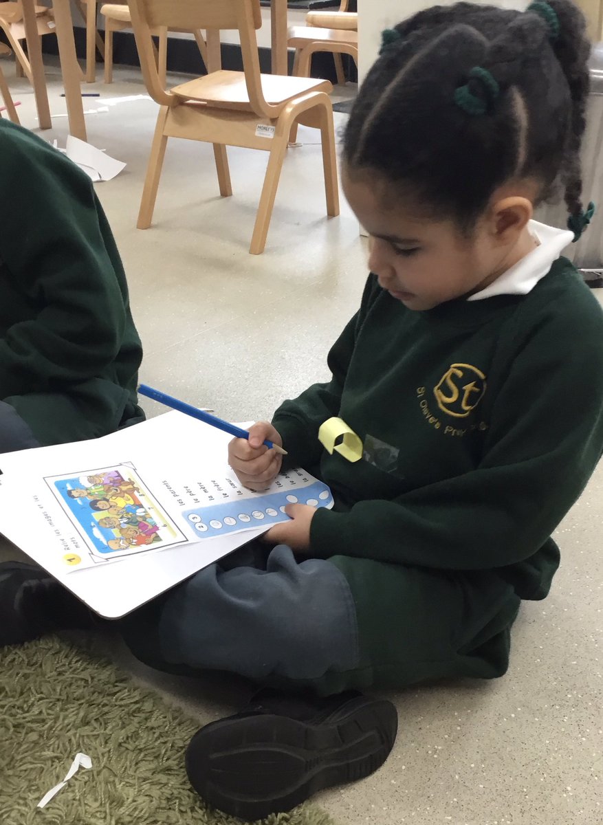 StOlavesLang's tweet photo. Reception has worked really hard today, finishing their topic of  “La Famille”. Well done! #StOlavesPrepLanguages #StOlavesPrepAcademics #StOlavesPrepReception #StOlavesPrepEYFS https://t.co/SqhqJwag7D