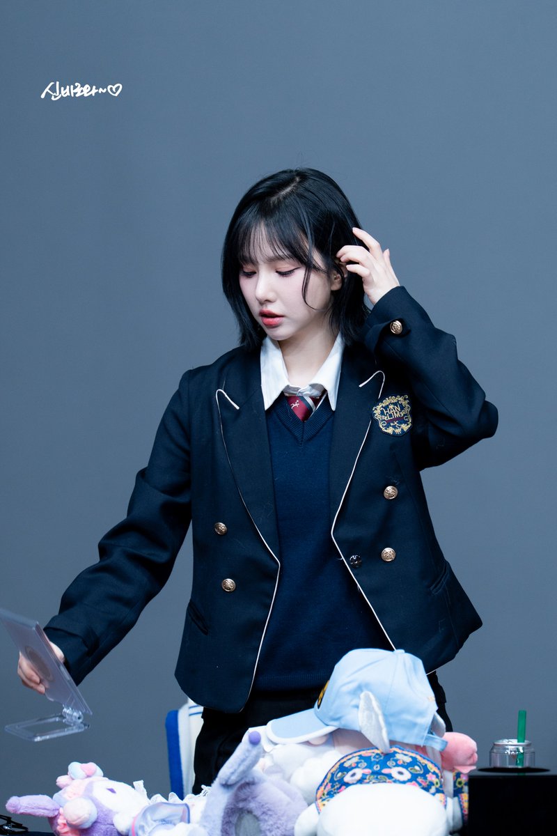 260201 위드뮤 팬싸 은하

sinbrowa.tistory.com/11

#은하 #EUNHA #비비지 #VIVIZ