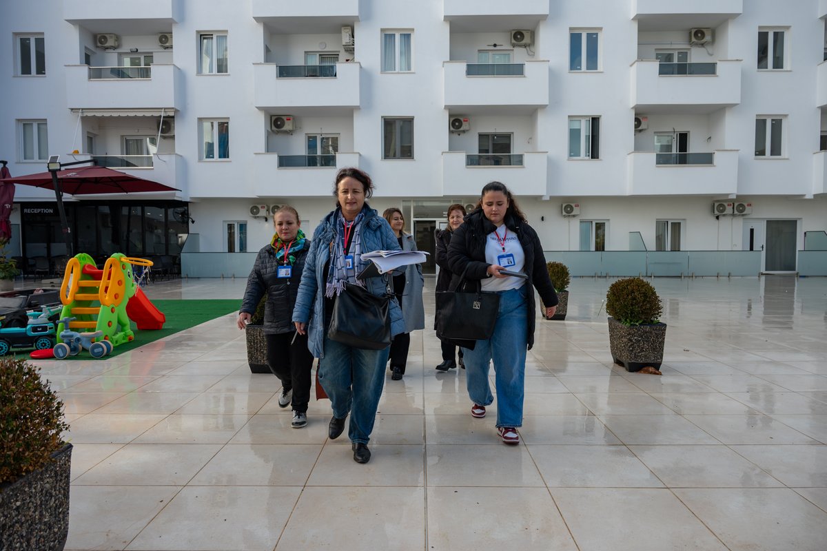 albania_unicef's tweet image. 👉Aida, Pranvera, Elsa, and Afërdita from #INSTAT are working side by side in the field—from map reading and orientation to family visits and interviews. Teamwork, dedication, and smiles make every challenge lighter.

#MICSAlbania2026