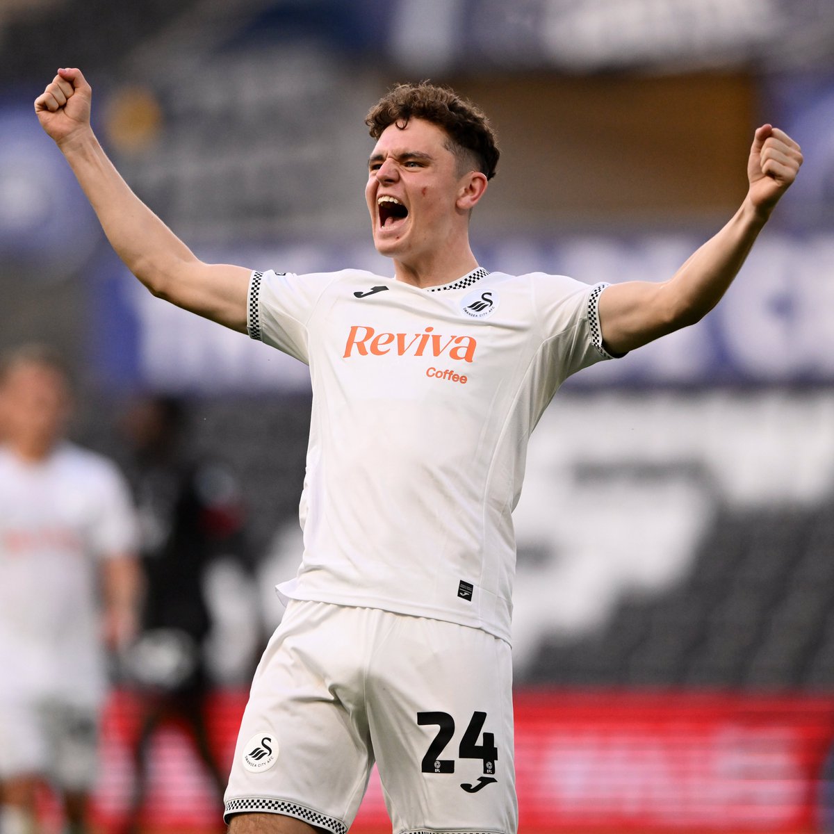 SwansOfficial's tweet image. Bobby Wales has joined Huddersfield Town on loan for the remainder of the 2025-26 season.

All the best, Bobby! 🖤🤍

👉 swanseacity.club/4aqMTSO