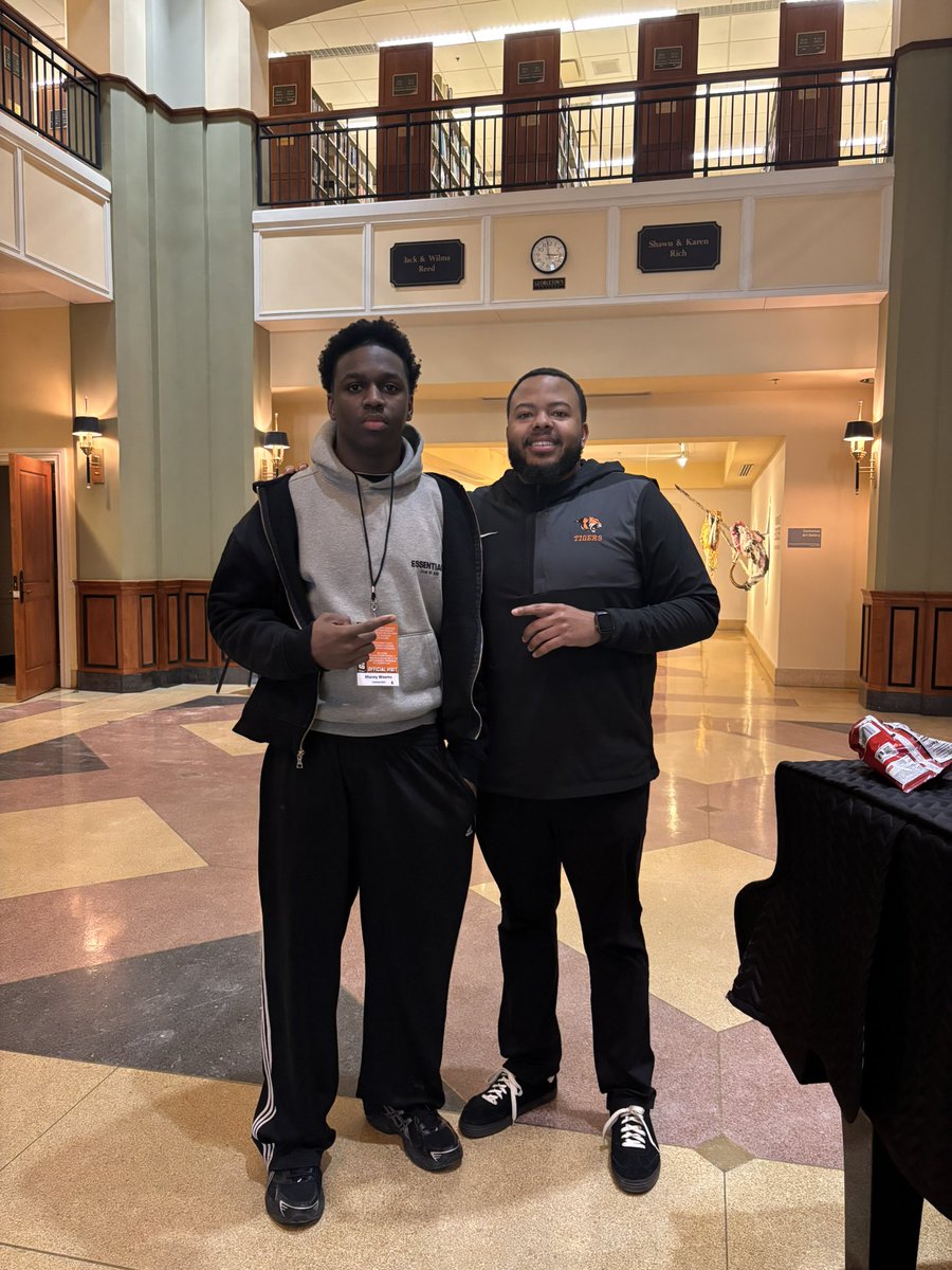 Manny Weems tweet media