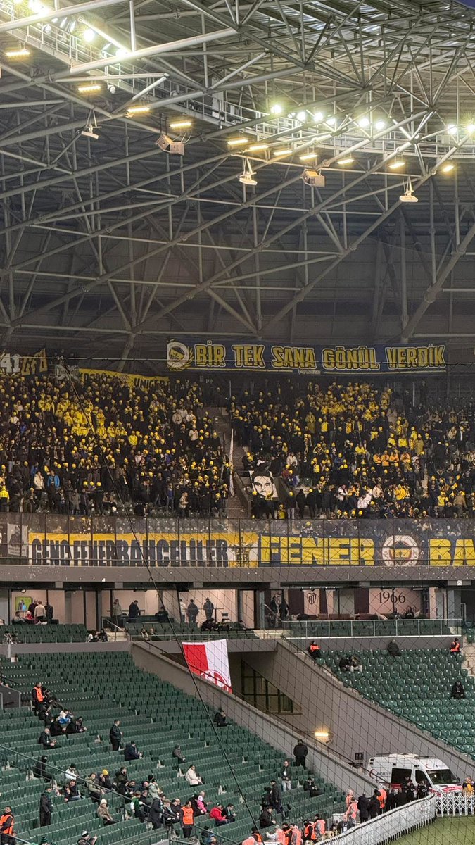 AllezFener's tweet photo. “SARI BERELİLER” Kocaeli’de.. https://t.co/Tw7xWocttk