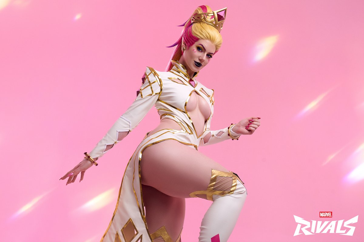 Kamiko_Zero's tweet photo. My new cosplay as #EmmaFrost Queen of Diamonds!! Use this link https://t.co/nkC3JDWgiM and let's play #MarvelRivals with me✨ https://t.co/ri4XpMOmNT