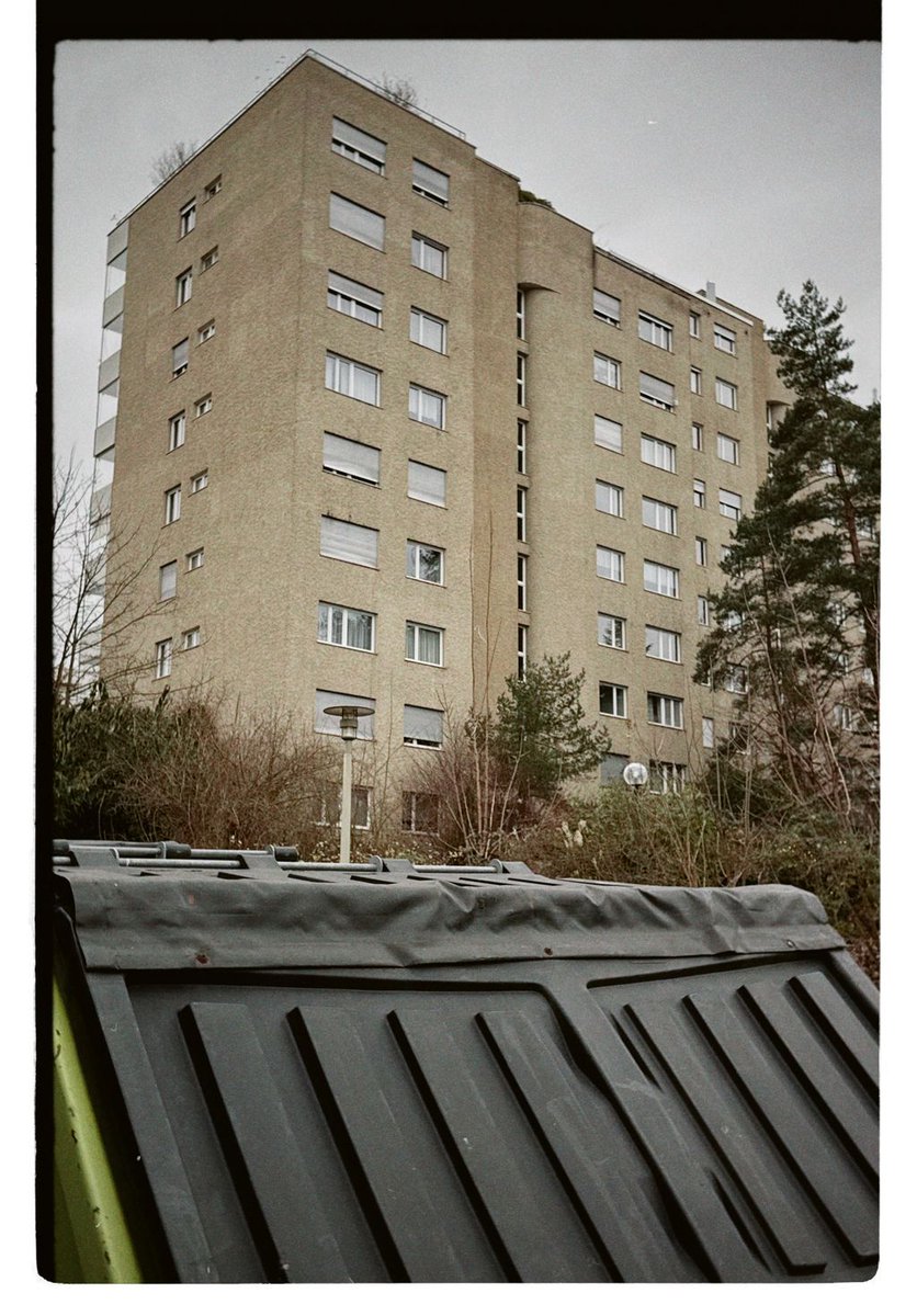 Dystopian Zurich - 7

#DystopianZurich #Zurich #VisitZurich #UrbanMood #DarkAesthetic