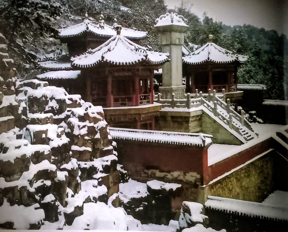 TassulaBaltzi's tweet photo. #Beijing, #China.  A Panorama of the Rotating Tower .
 Composed of a main hall and two side Pavilions  connected to the 
 main hall by corridors the Rotating  Tower was used by  Emperors 
and Empresses of #Qing #Dynasty for collecting  #Buddhist
scriptures and executing Buddhist  rituals .