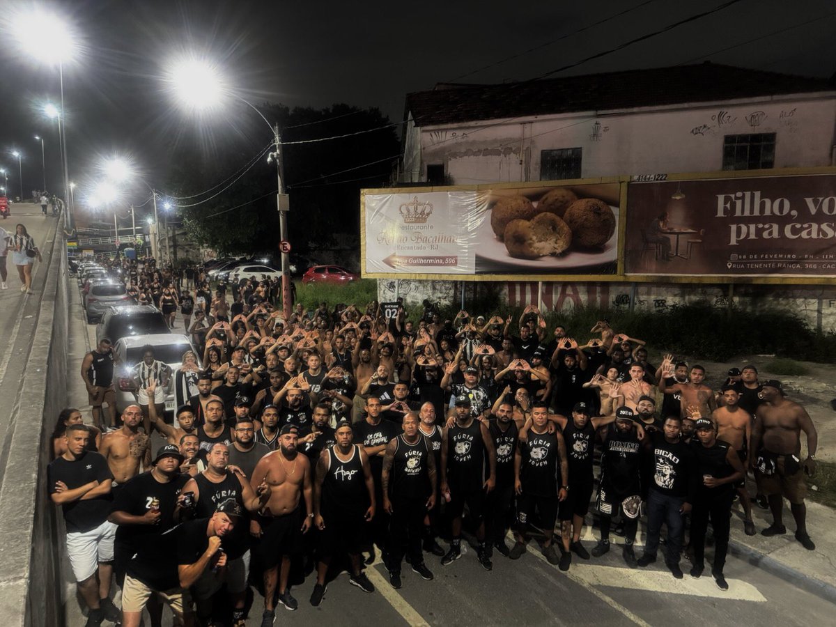 FuriaOficial01's tweet photo. FÚRIA UNIDA EM UM SÓ OBJETIVO! GESTÃO DOS CRIAS, É SÓ O COMEÇO //_\\

Vamos restaurar a gloria da nossa torcida dentro e fora da arquibancada, POR AMOR AO BOTAFOGO! https://t.co/sIBI6yHGCz