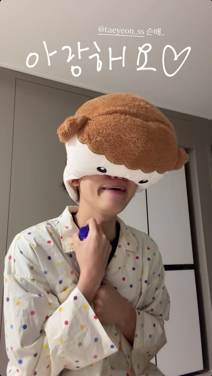 yeomuseyo9798's tweet photo. 아진짜너무웄겨ㅠ https://t.co/EklOd2mEDh
