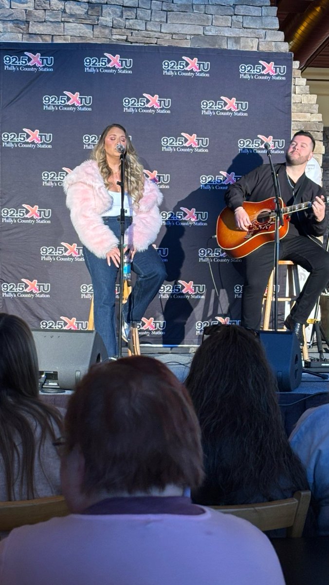 meganknight20's tweet photo. Such a great time supporting @_alexandrakay - #925xtu radio tour show 🖤🎶 #meganknight #alexandrakay #countrymusic #radiotourshow https://t.co/F4cQzilLjf