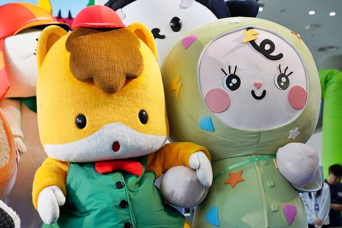 poppower_global's tweet image. ดีใจมากๆเลยฮับ ~ ผมได้เจอเพื่อนอีกครั้ง ขอบคุณทุกคนมากเลยฮับ~ ไว้เจอกันใหม่น้าาา เบบี๋~ รอบหน้าผมจะเตรียมฝึกภาษาไทยไปฮับ~ 

#BABII 
#ぐんまちゃん
#WorldCharacterSummitinHanyu
#はにゅはにゅ
#世界キャラクターサミットin羽生