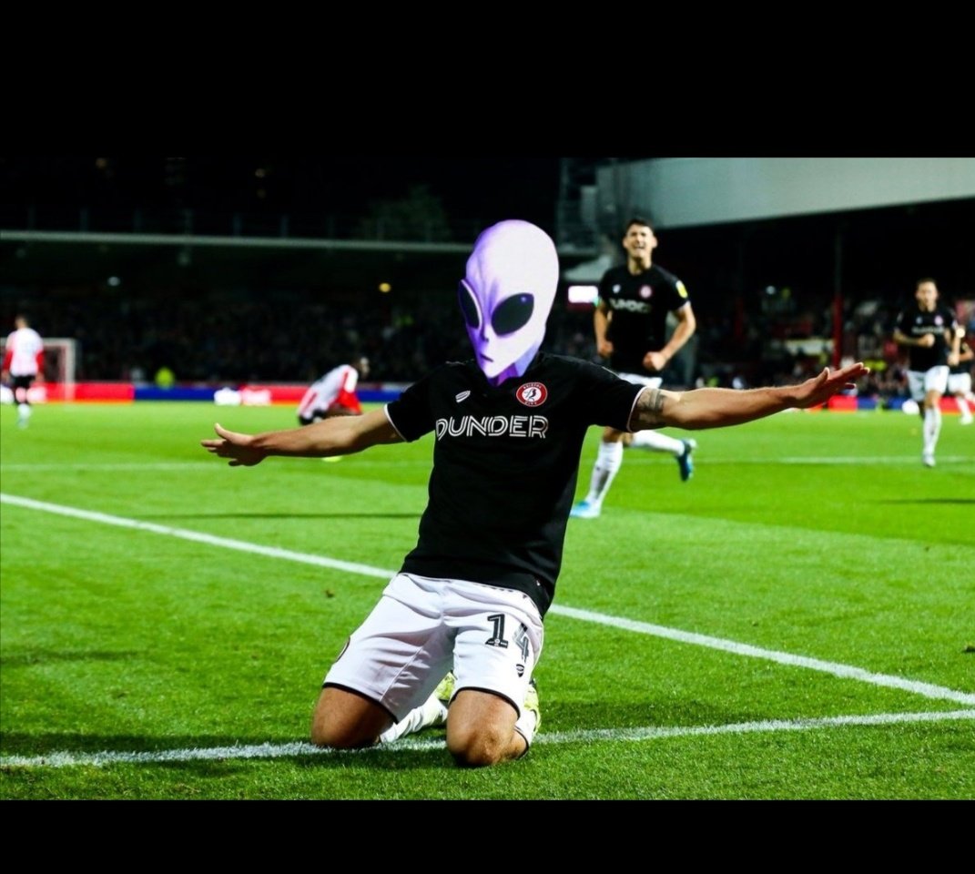 RoyDeAlien's tweet photo. 👽 #BristolCity #SturmGraz #TomiHorvat https://t.co/nXKTZoBUPl