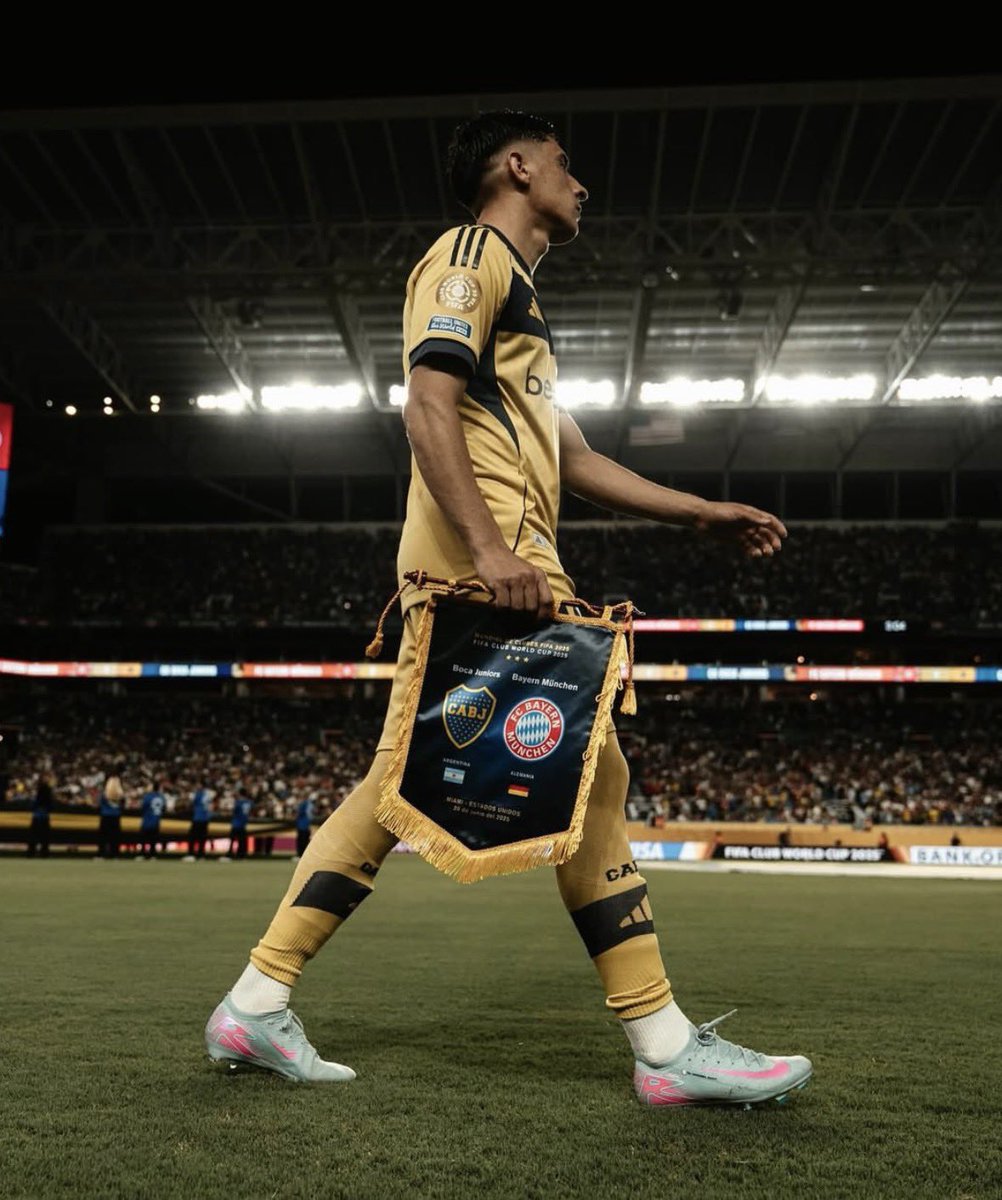 bocanalisis's tweet image. “Dictadura del 16”

Es el jugador del plantel que mejor representa al hincha. El que siempre está en las importantes. Nunca hizo un quilombo. Encima vacuna siempre a River.

Hay gente que es boluda, eh.