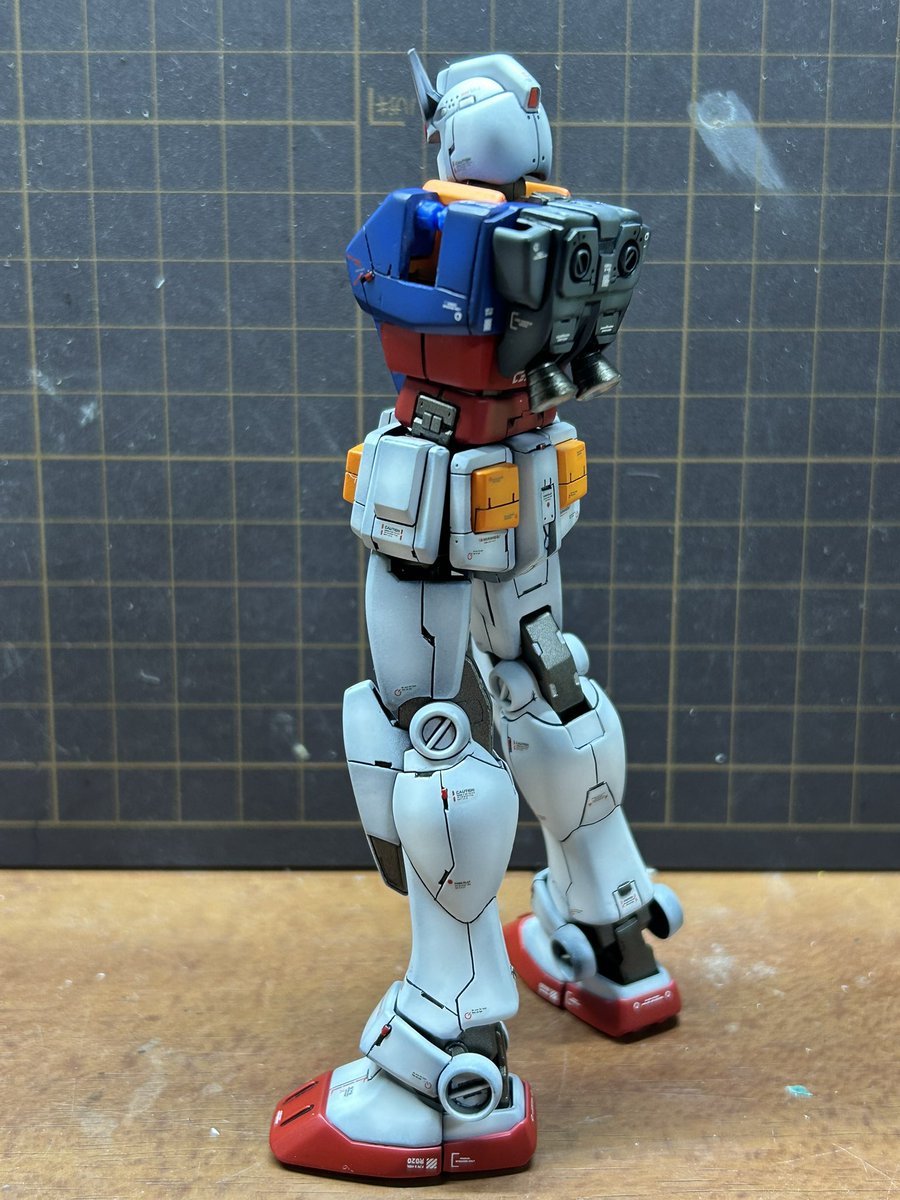 予定通りに足まで終わりました

次の休みでようやく！

おやすみなさいませ💤

#ガンプラ
#エントリーグレード
#プラモデルライフ