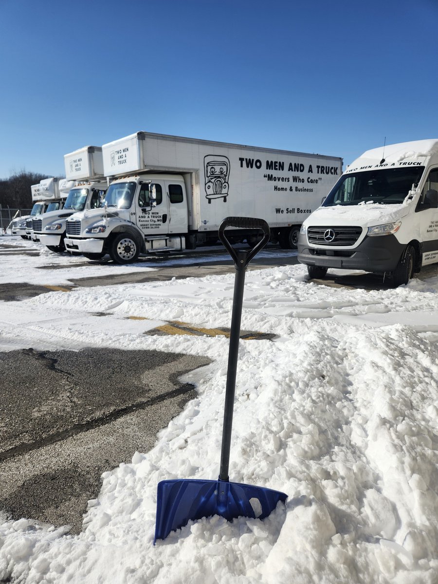 Is it Groundhog Day or just another snowy move?📦❄️
Call us for your moving estimate: 515-236-5526
#desmoines #desmoinesiowa #iowa #winter