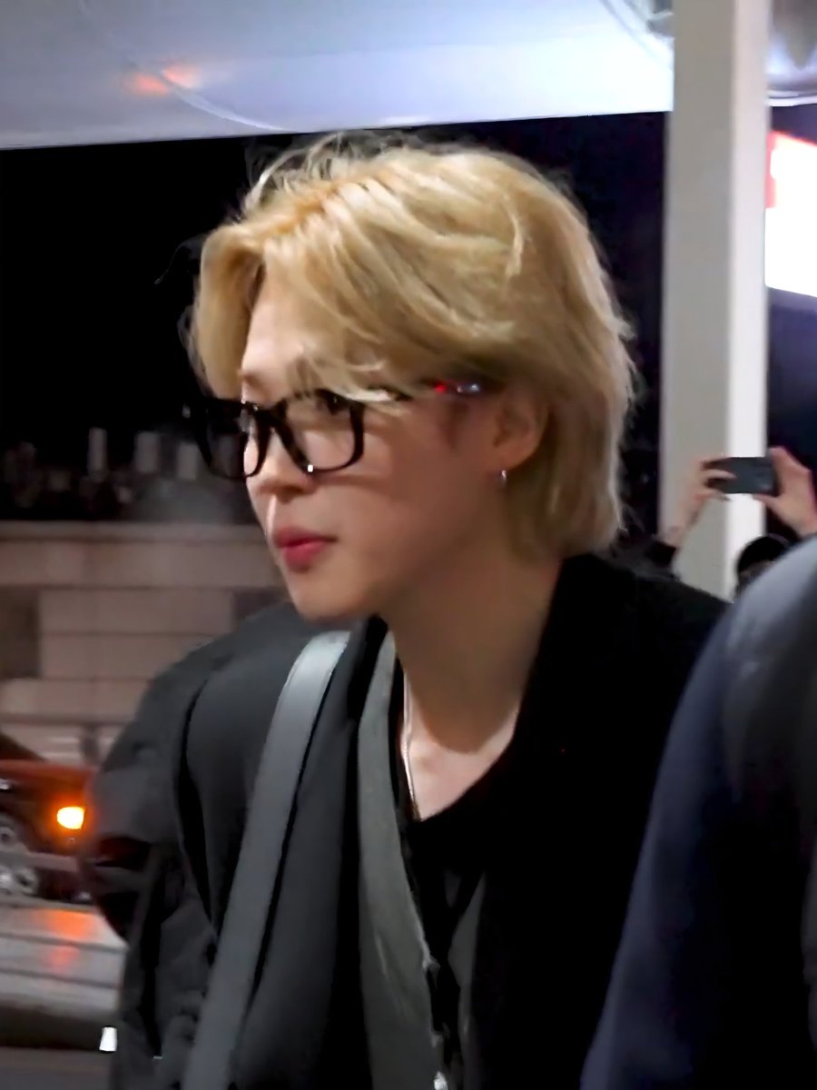 JIMIN_RECORD13's tweet photo. 너무너무 😭😭

HAVE A SAFE FLIGHT JIMIN

JIMIN JIMIN
#JIMIN #지민 #ParkJimin https://t.co/svkbfAjNsz