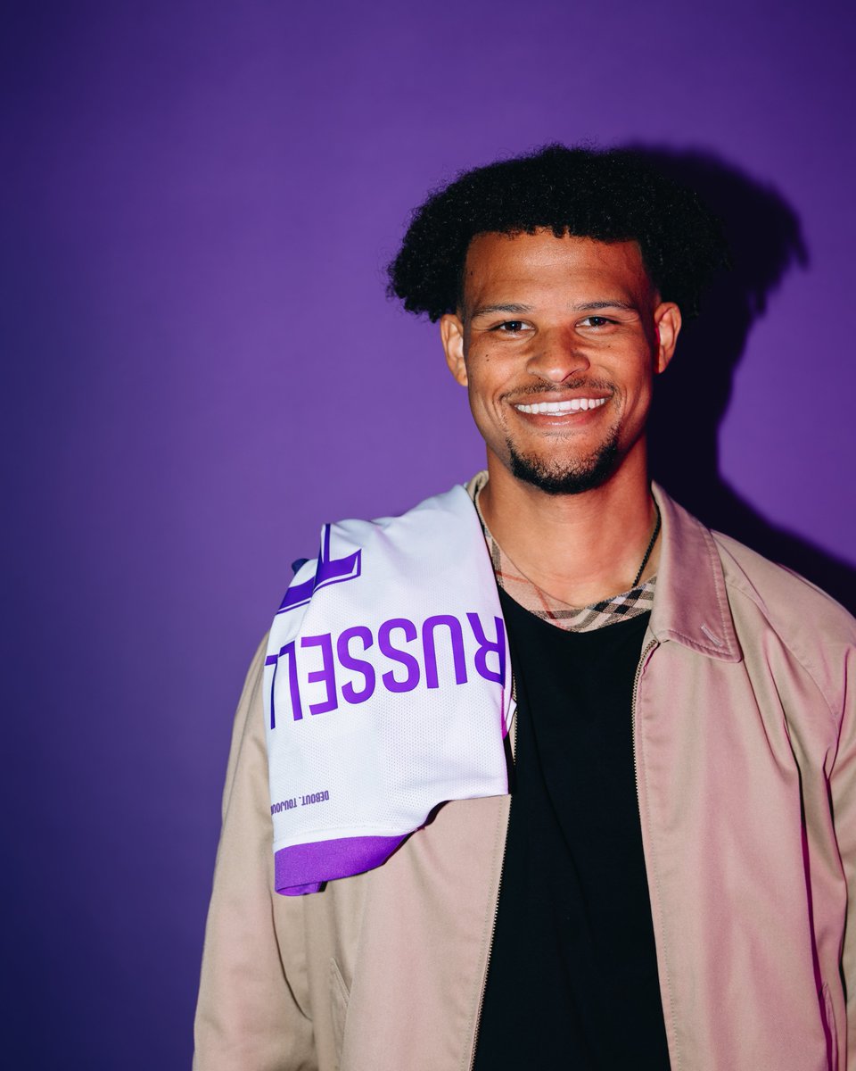 ToulouseFC's tweet photo. Jacen. Russell-Rowe.

Avec un nom comme ça, tu ne peux pas rater ton shooting d'arrivée 😏📸

Ici, on lui met 9/10 ! https://t.co/wC4JEbd2ps