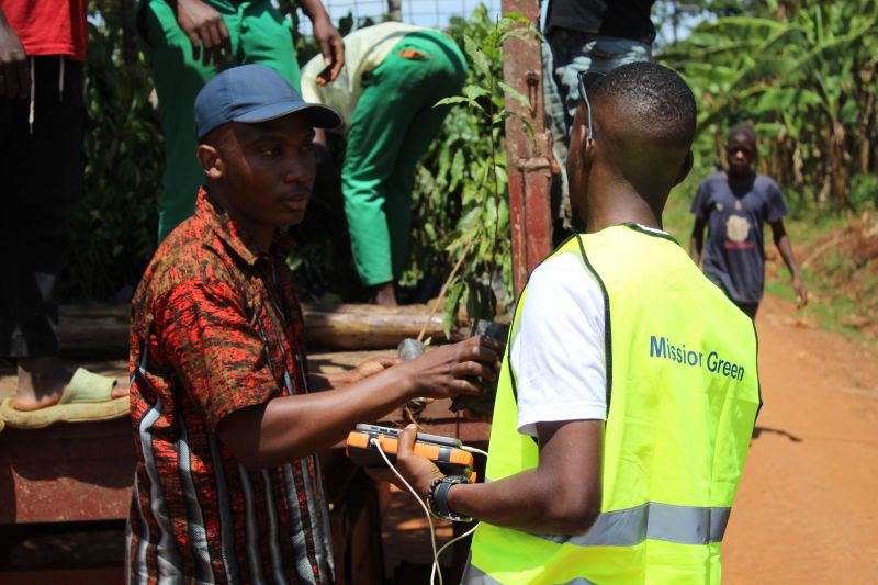 emasadistributr's tweet photo. Grateful as 2024 ends for the impact EMASA DISTRIBUTORS is making in Mpatta, Mukono, with Miti Conservatory, Tukuma Girls &amp; Rotary Kyadondo—from tree planting in Gobero to Kabanga’s first public toilet and climate-smart projects empowering youth &amp; women. 🌱 https://t.co/MKcffpdfsL