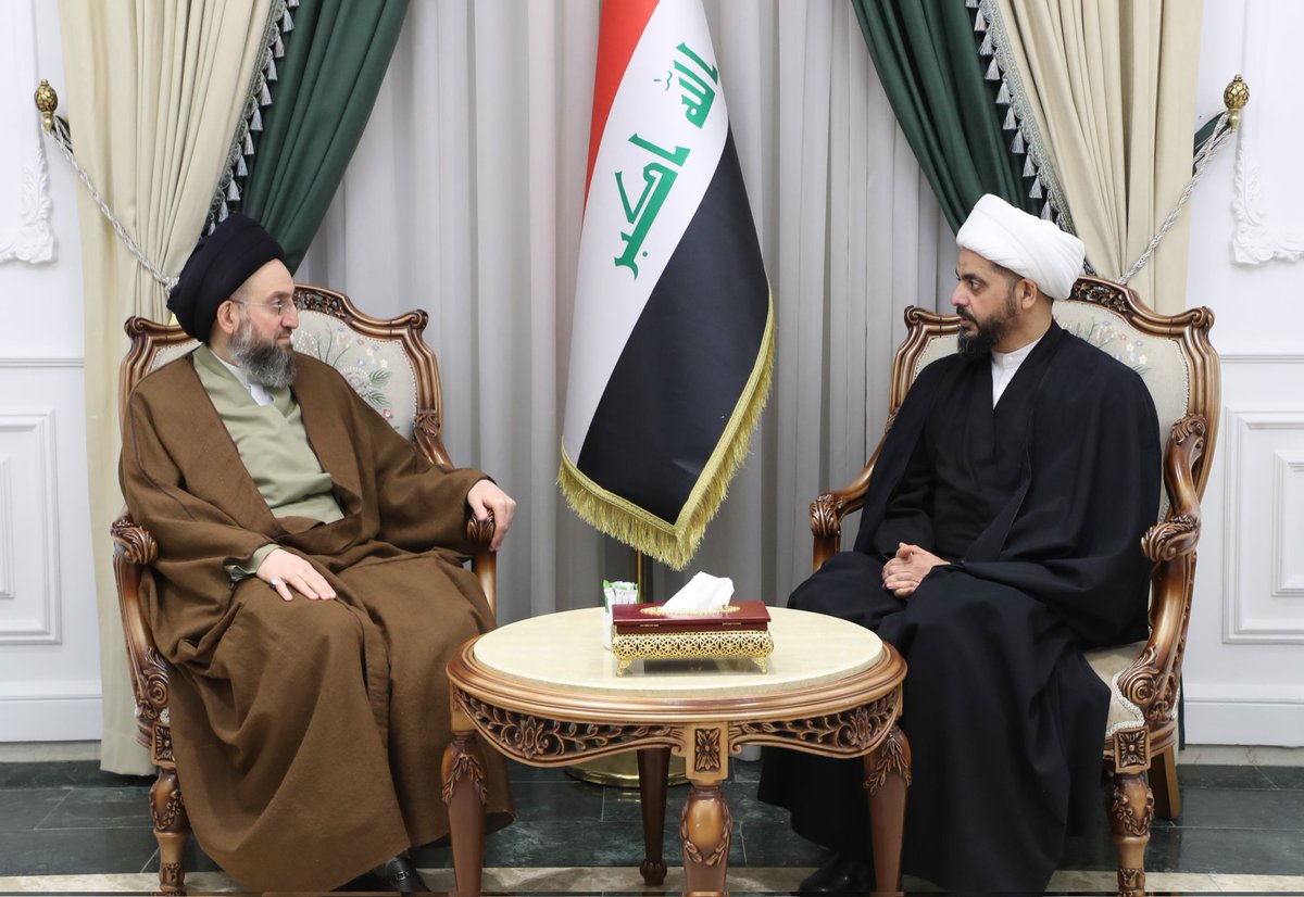 الشيخ الأمين يستقبلُ السيد عمار الحكيم ويبحثُ تشكيلَ الحكومةِ والوضع السياسي

استقبلَ الأمينُ العام لحركةِ عصائب أهل الحق، سماحةَ الشيخِ قيس الخزعليِّ، في مكتبِهِ ببغداد، رئيسَ تيارِ الحكمةِ، سماحةَ السيد عمار الحكيم، حيثُ جرى خلالَ اللقاءِ بحثُ مُجمل الأوضاعِ العامةِ في البلاد.