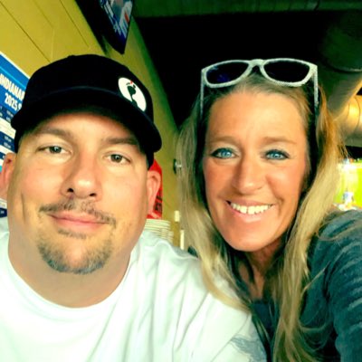 hollimom's tweet photo. #NewProfilePic https://t.co/BCO3382f3C