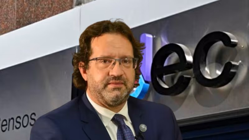 #Ahora Renunció <a href="/MarcoLavagna/">Marco Lavagna</a> al Indec economis.com.ar/renuncio-marco…