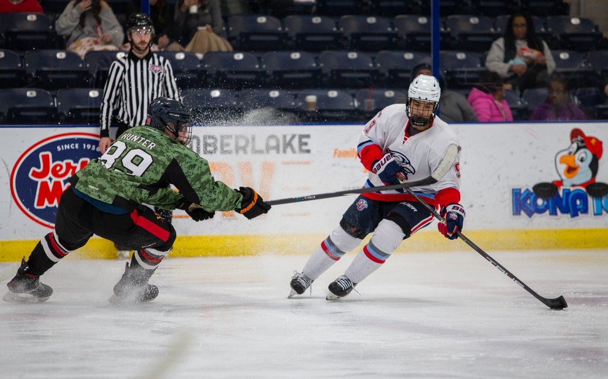 KeydetsHockey's tweet photo. ‼️Senior Spotlight‼️

Hunter spent four years on the team and has led it since his 2/C year. After graduating in May, he will commission as a 2LT in the U.S. Army Aviation Branch. His favorite memories include beating The Citadel during his 3/C year and the team’s away trips. https://t.co/IQkIWW89RR