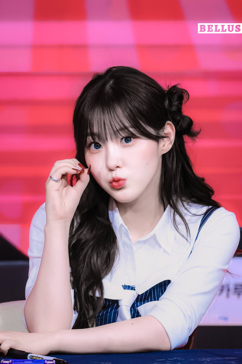 bellus_7's tweet image. 250927 HQ  
채현이의 또 다른 이름 = LOVE

 #케플러 #Kep1er #김채현 #채현 #CHAEHYUN #キムチェヒョン