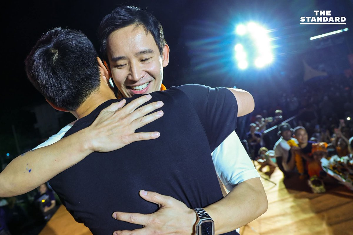 ศวิตาเทออออ เป็นนินจาหรอ🥷😆🧡
รูปโคดดี สวยมาก ทั้งเซตเลย facebook.com/share/p/1CE4gQ…