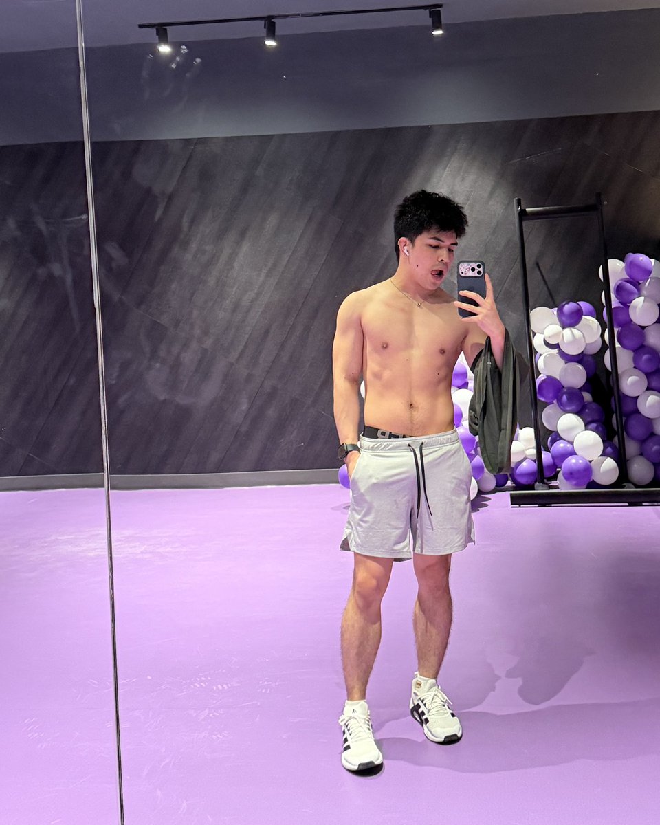 Jasper Louis ◡̈ tweet media