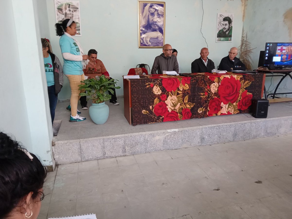 LopezAmaran's tweet photo. Se realiza preparación de la estructura municipal en #PinardelRio #CubaMined https://t.co/iT7Tcl8DBx
