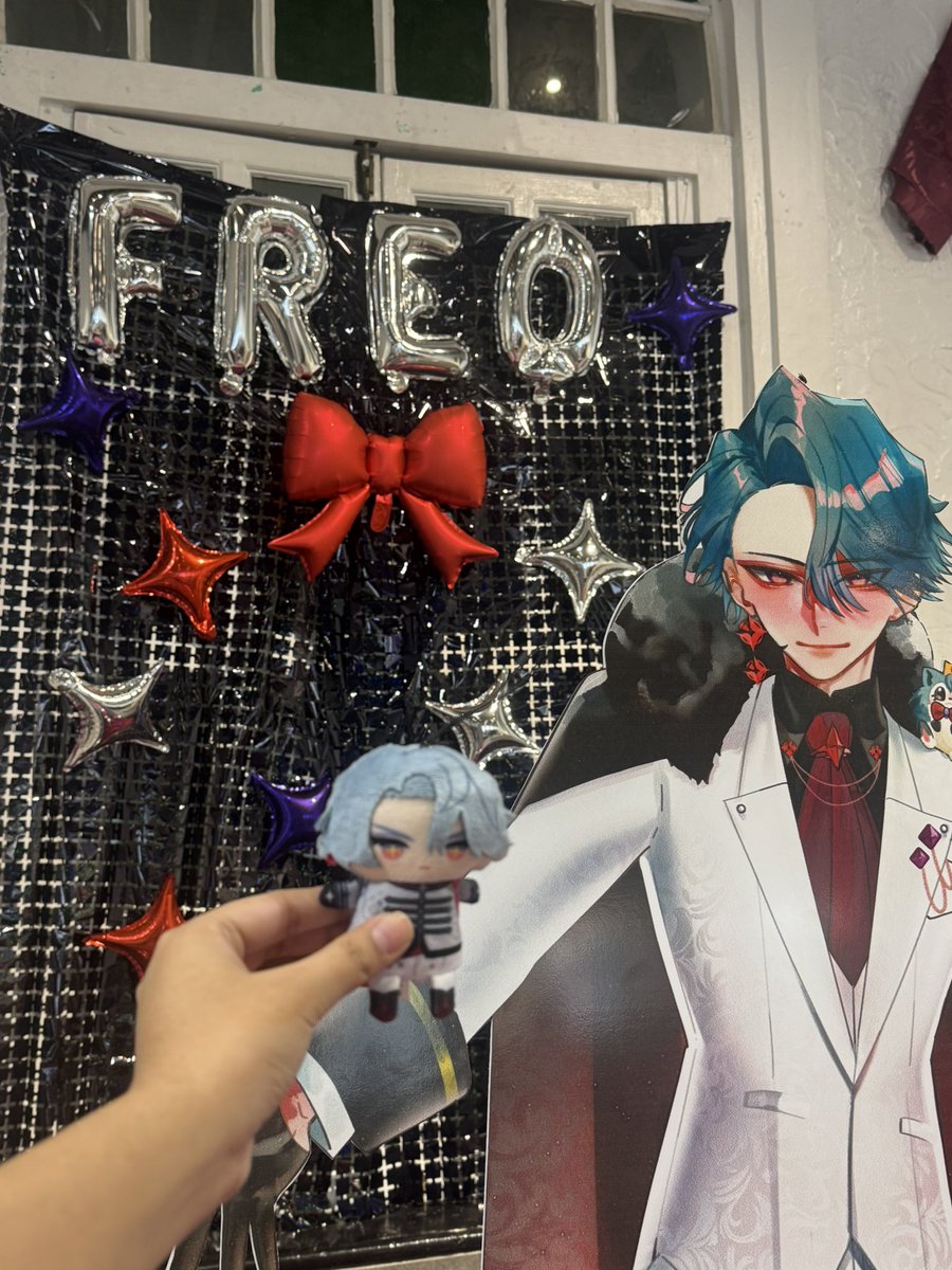 minminelle's tweet photo. otsuuu had so much fun w/ dorefam yesterday ❤️🦔

#CrownedByDesign2026 
#FreoBirthdayEvent https://t.co/iS3LnEQmnq
