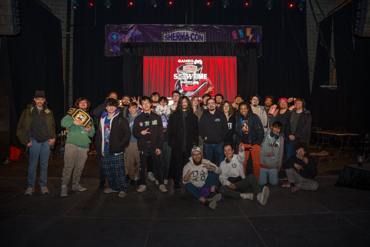 GameQ Lounge tweet media