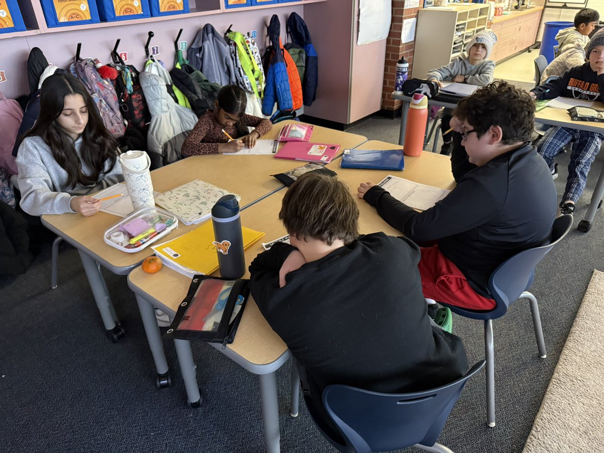 Mrs. Hansen tweet media