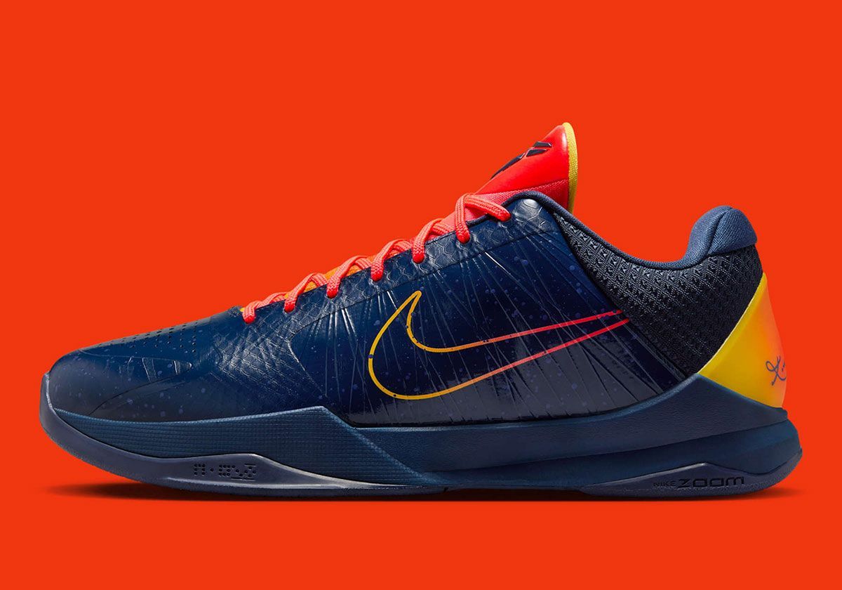 Sneaker News tweet media