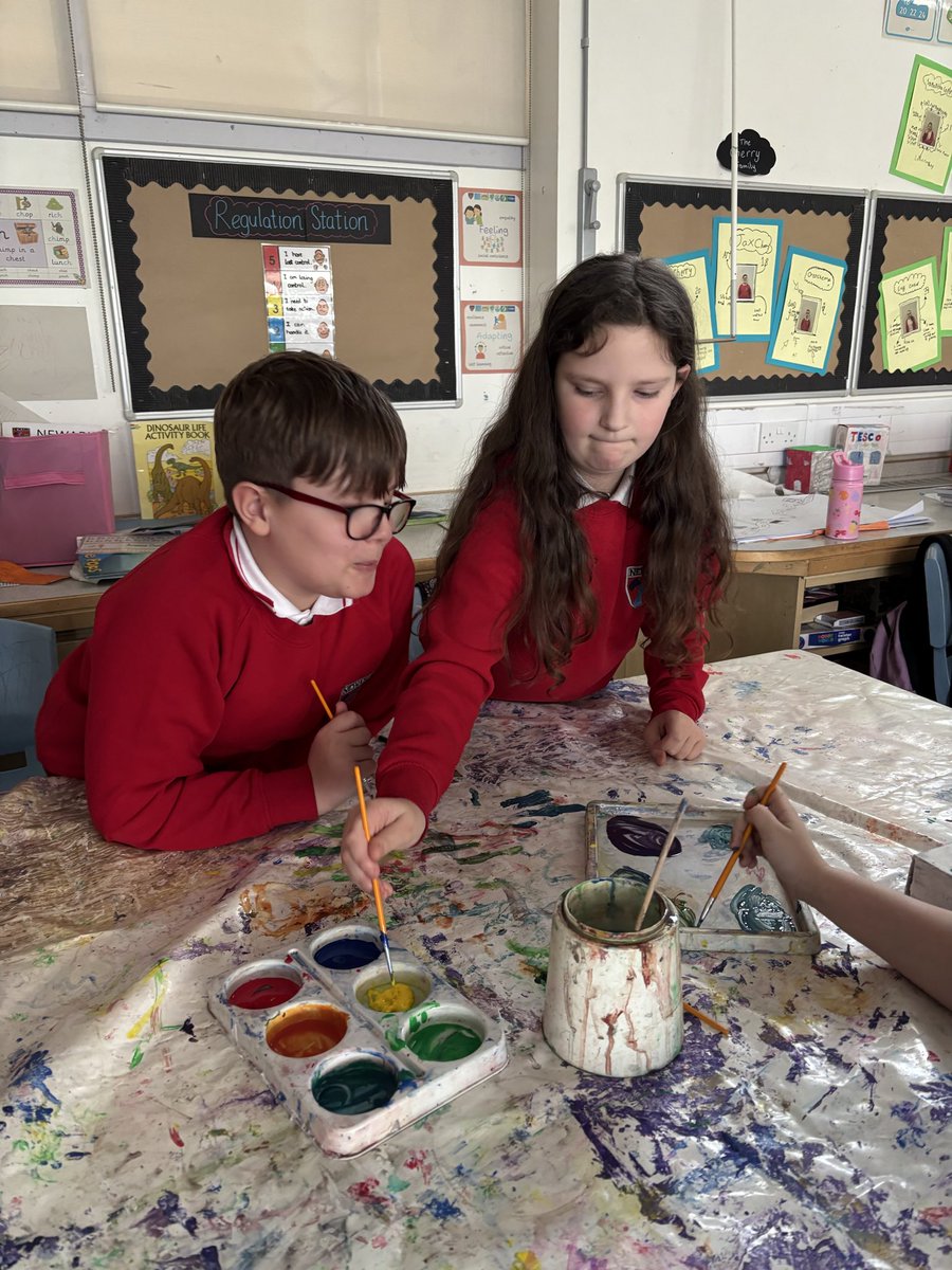 Miss Swinney 🧡 tweet media