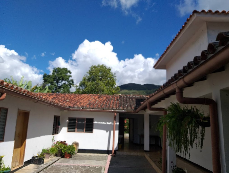 AndiumVenuAest's tweet photo. Mesa de Quintero https://t.co/ssUGOJZjdP