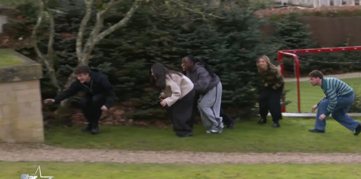 𝐋𝐨𝐮-𝐀𝐧𝐧 ☾ 𝐬𝐭𝐚𝐫𝐚𝐜 𝐞𝐫𝐚 ★ tweet media