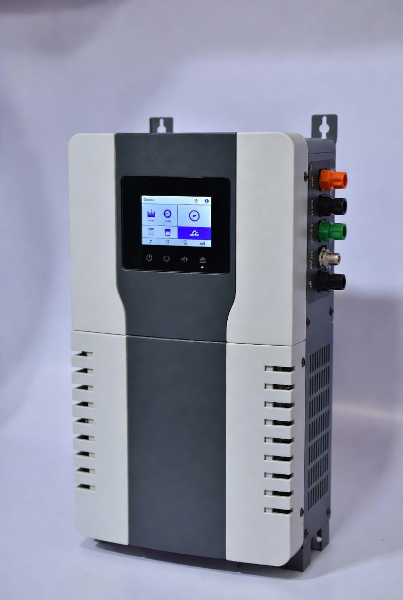 romlueenergy's tweet photo. Most solar losses happen before power reaches the battery. A 60A MPPT charge controller continuously optimizes voltage and current to extract maximum energy from panels, while protecting storage systems.

Control is the difference between power and performance. https://t.co/PE0BvaLnp2